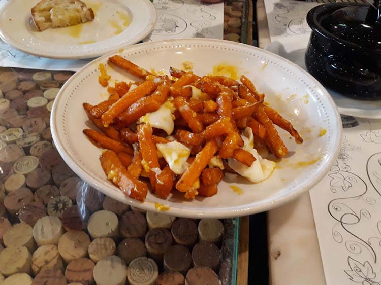 Tasting local products in Caldas da Rainha