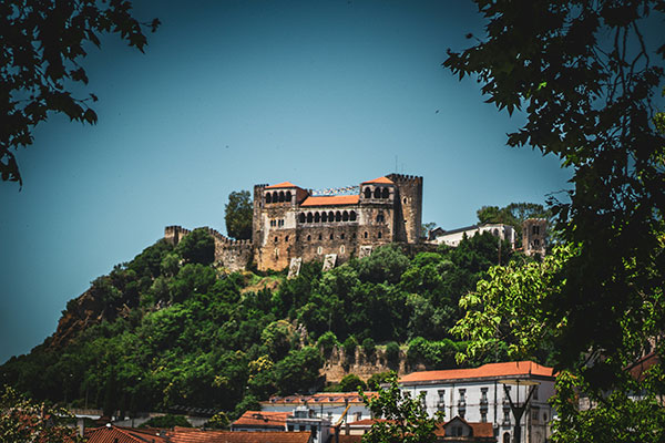 Estas-são-as-Melhores-Praias-do-Distrito-de-Leiria,-castelo-de-Leiria,-GoLeiria-guia-Turístico-de-Leiria